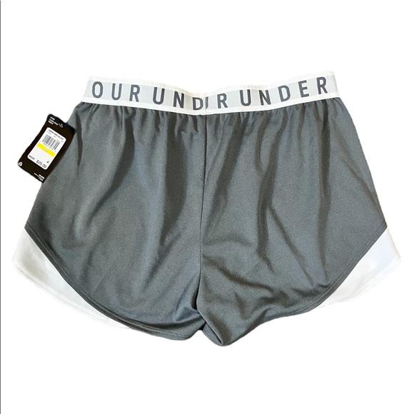 Under Armour Workout Shorts - Picture 2 of 4
